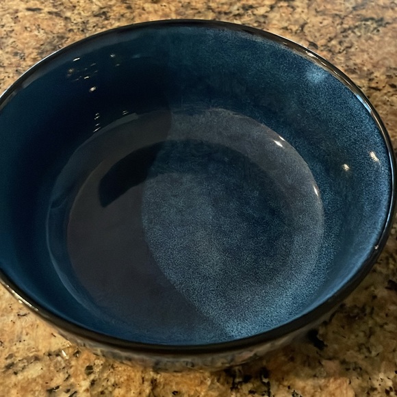 Urban Barn blue black bowl - Fontaine? - Picture 2 of 4